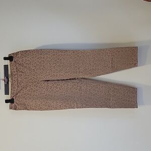 Isaac MIZRAHI LIVE tan pants with fuzzy leopard print design.  Size is 8